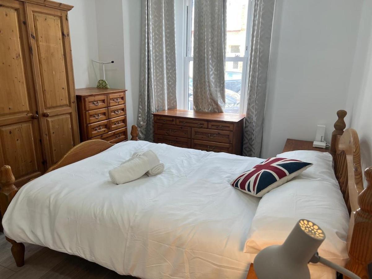 Graveney House -sleeps 8 - Zone 3 Сasa de vacaciones *